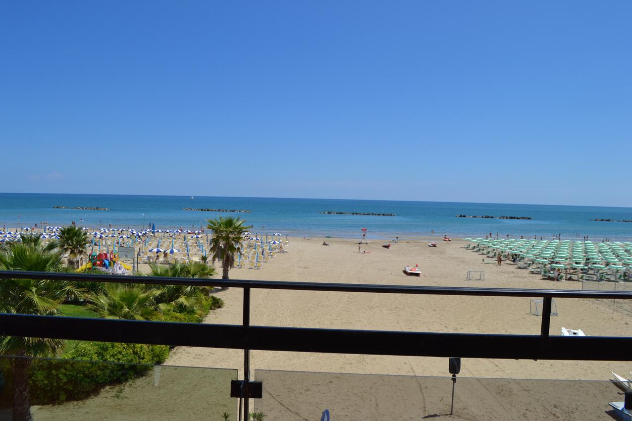 Albergo Quaglia Roseto Degli Abruzzi Buitenkant foto